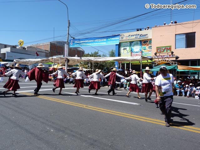 Arequipa es un carnaval en el corso