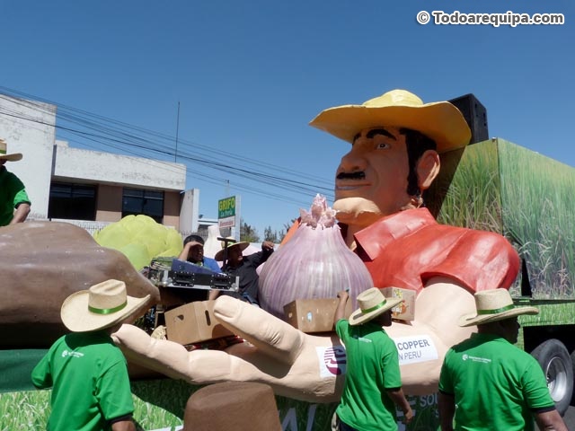 Carro alegórico típico arequipeño
