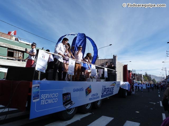 Carro alegórico de Upgrade