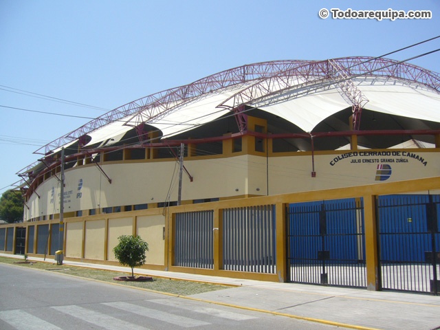 Coliseo Julio Ernesto Granda Zuñiga - Camaná