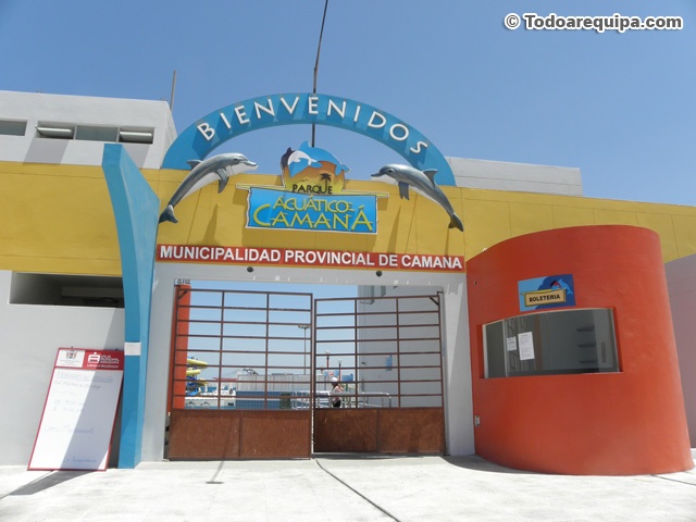 entrada-del-parque-acuatico