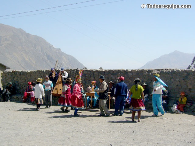 gente-bailando-chachas