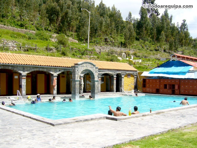 piscina-la-calera-chivay
