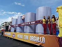 Carro alegórico de Cerveza Arequipeña