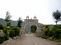 Ingreso hacia el pueblo de Chivay