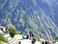 turistas-en-el-canon-del-colca