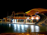 Parque Acuático de Mollendo de noche