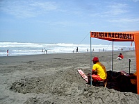 Salvavidas de la Policía Nacional del Perú